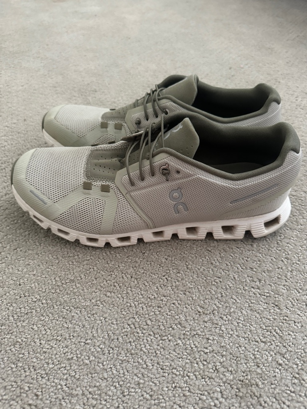 Great shape! On Running Men's Cloud Athletic Shoes - Olive